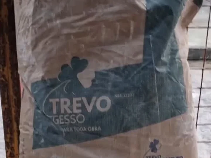 Saco de gesso Trevo de 40 kg na Caxangá Construções