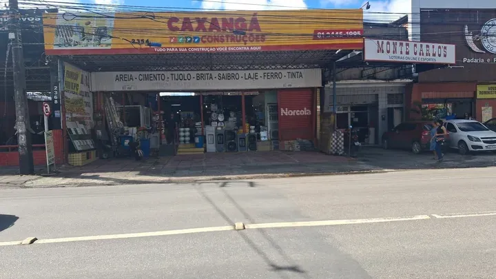 A Caxangá Construções vista da Avenida Caxangá, no sentido Camaragibe